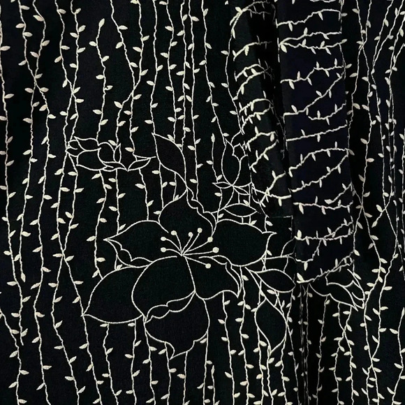 Susan Lawrence Vintage Embroidered Top | Size Large - Picture 3 of 5